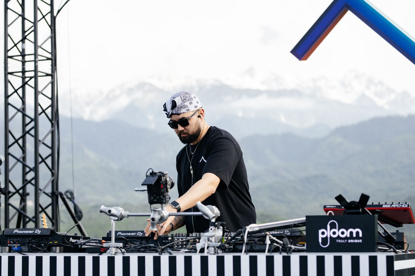 Топовые DJ страны